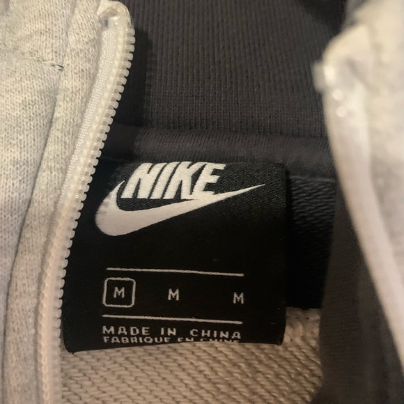 Nike sweater bundle - Picture 8 of 9